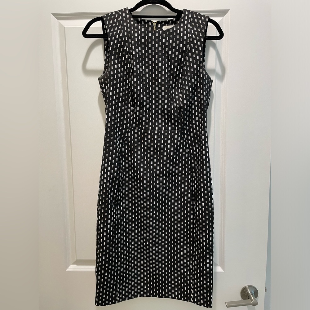 Calvin Klein Black and White Print Shift Dress - Size 4